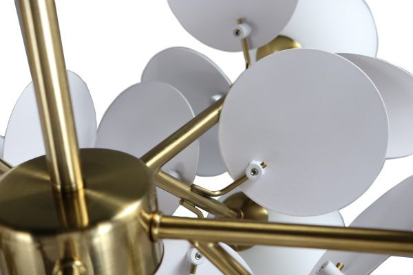 Люстра с плафонами бронза D68см