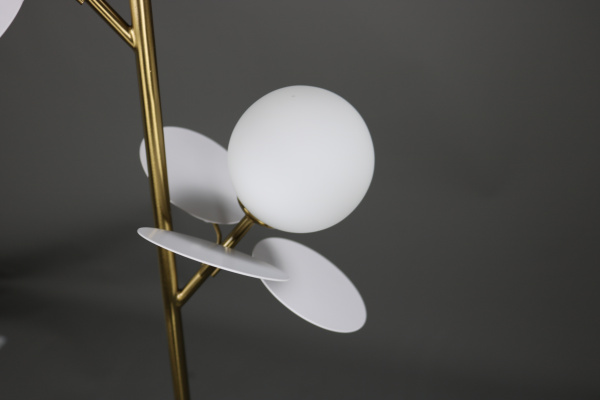 Люстра с плафонами бронза D22см